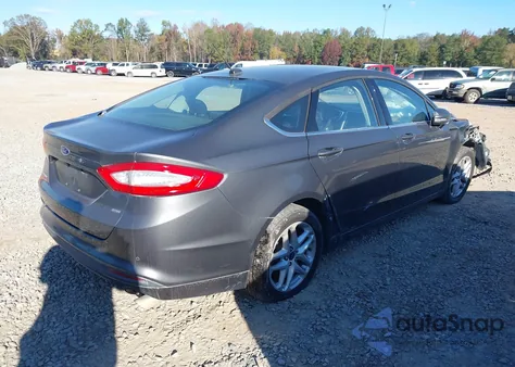 2016 Ford Fusion Se z USA, uszkodzony, nr VIN 3FA6P0H79GR243426